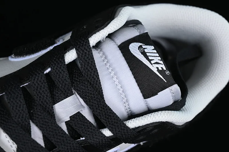 All categories Nk SB Dunk series Nk SB Dunk Low low-top sneakers Nk Dunk Low "Chenille" plush black hook SB low-top sports and leisure sneakers DQ7683-001